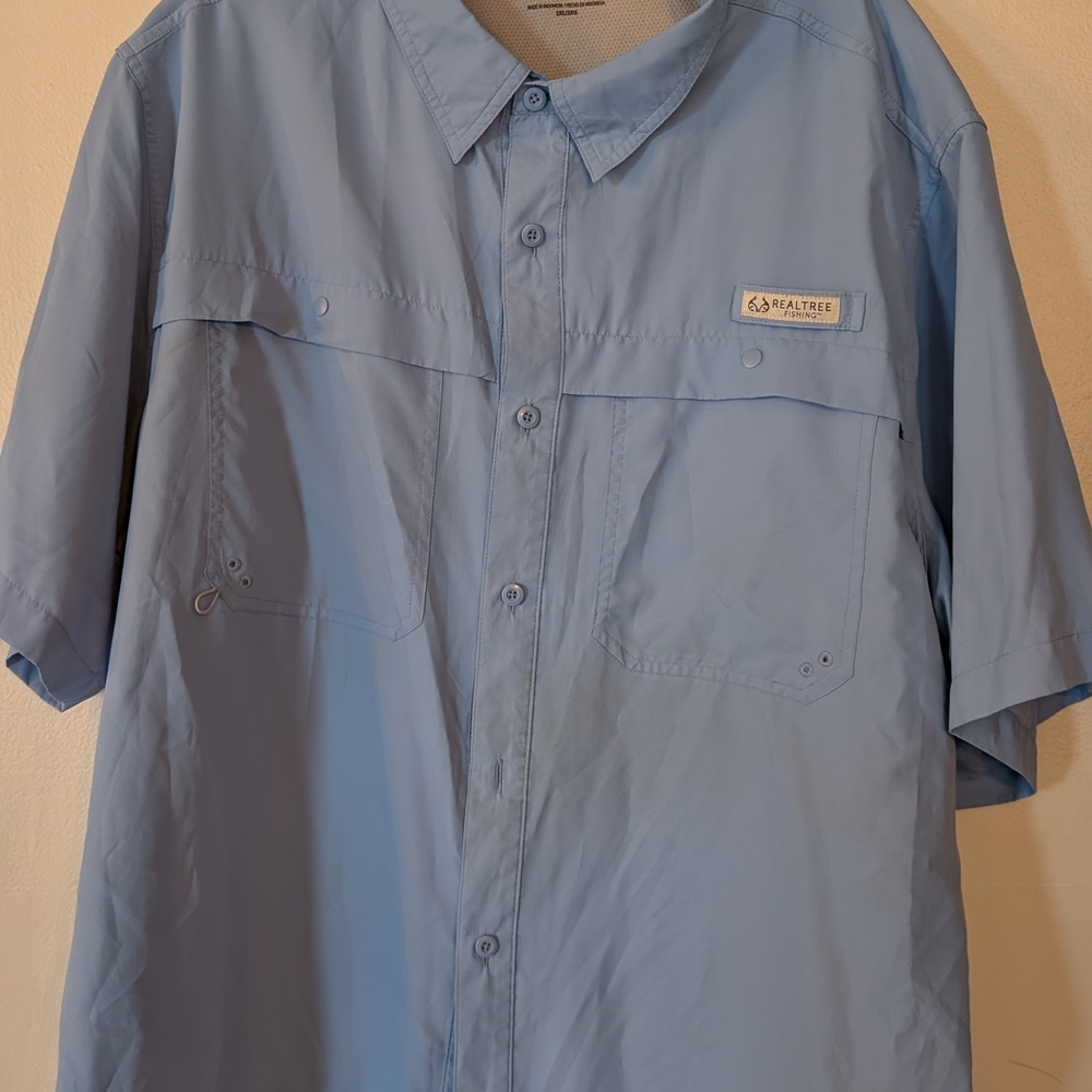 Realtree Fishing Blue and Beige Shirt